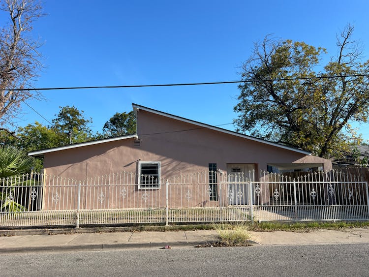 403 Chapoy St Del Rio, TX 78840, Val Verde County