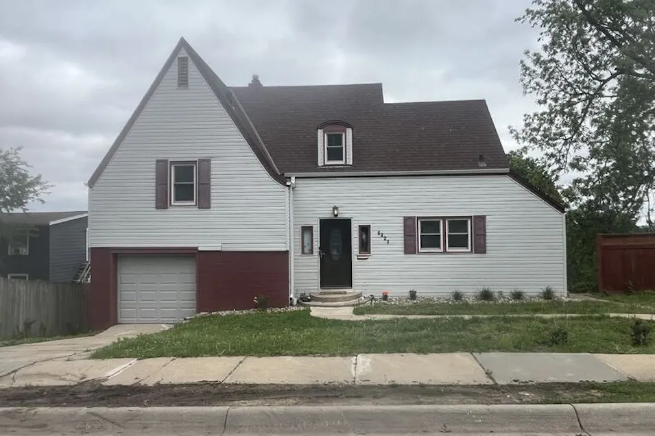 6337 N. 32nd Street Omaha, NE 68111, Douglas County