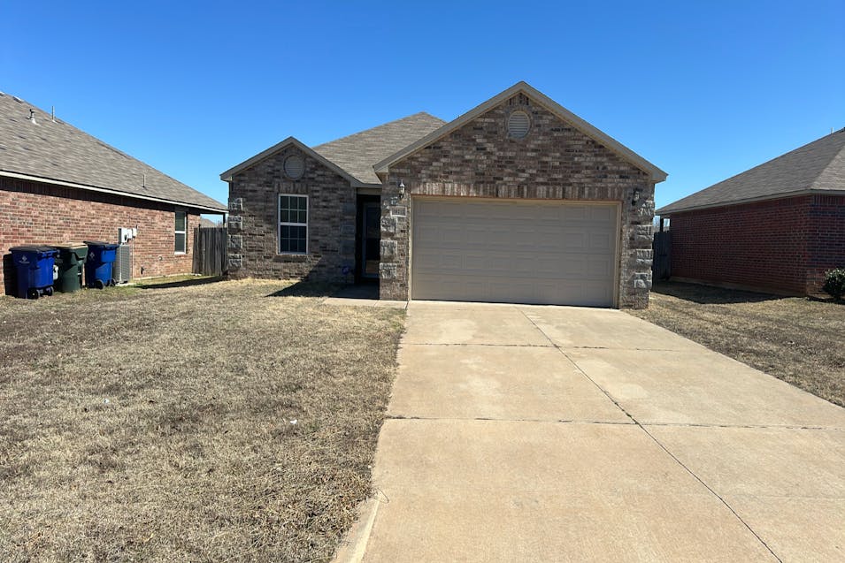 10212 Hidden Village Dr Oklahoma City, OK 73120, Oklahoma County