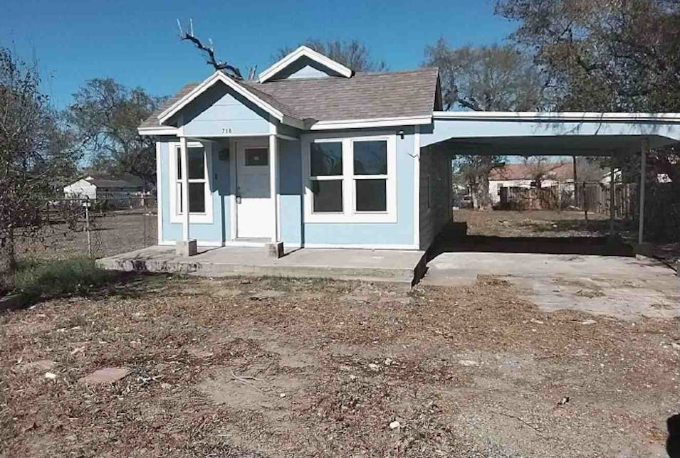 718 E Ella Ave Kingsville, TX 78363, Kleberg County