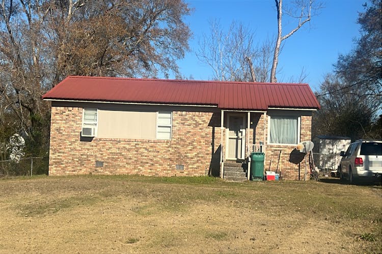 260 South Bypass Moundville, AL 35474, Hale County