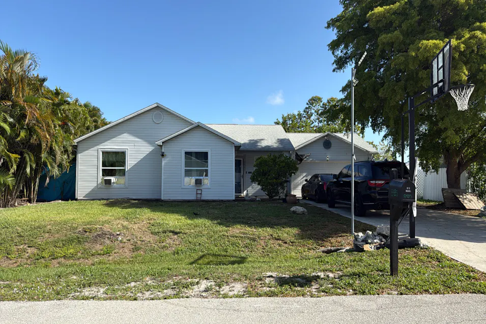 8485 Coral Drive Fort Myers, FL 33967, Lee County