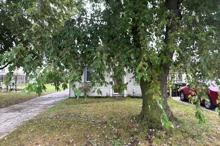 12703 Ziegler St Taylor, MI 48180, Wayne County