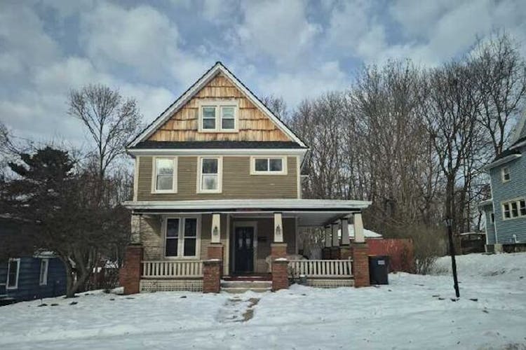 17 Westwood St Hillsdale, MI 49242, Hillsdale County
