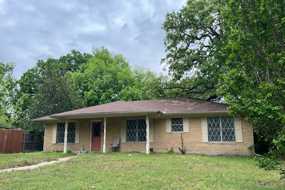 205 Royal Oaks Dr Greenville, TX 75402, Hunt County