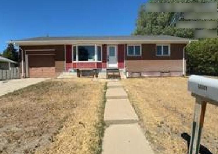 221 Los Altos Dr Rawlins, WY 82301, Carbon County