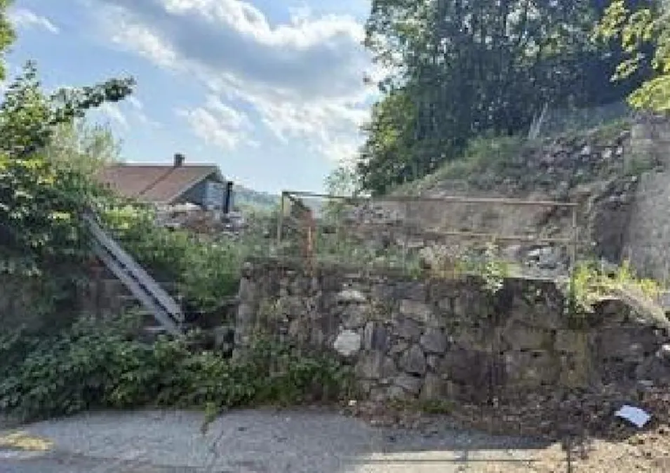 8 Pond St Naugatuck, CT 06770, Naugatuck Vly County