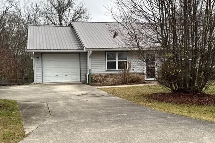 33 Wood Ln Sparta, TN 38583, Cumberland County