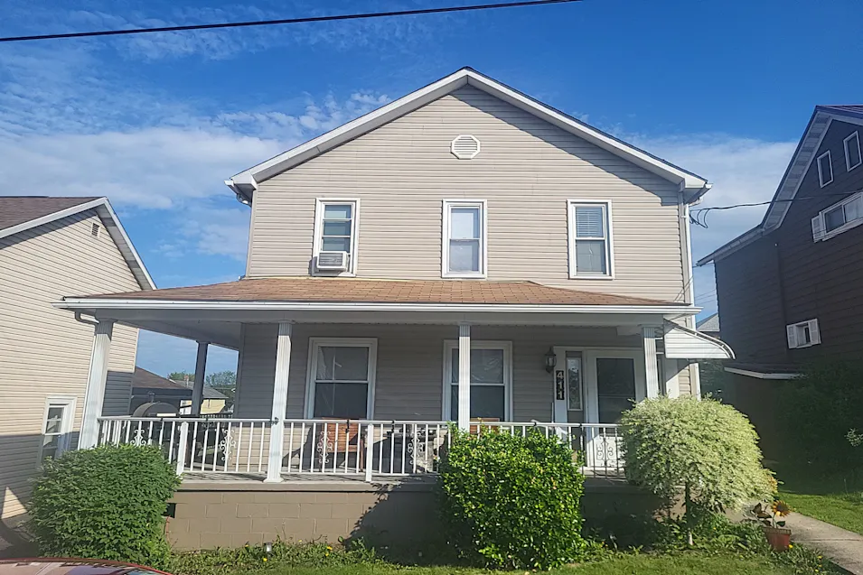 411 7th St Windber, PA 15963, Somerset County