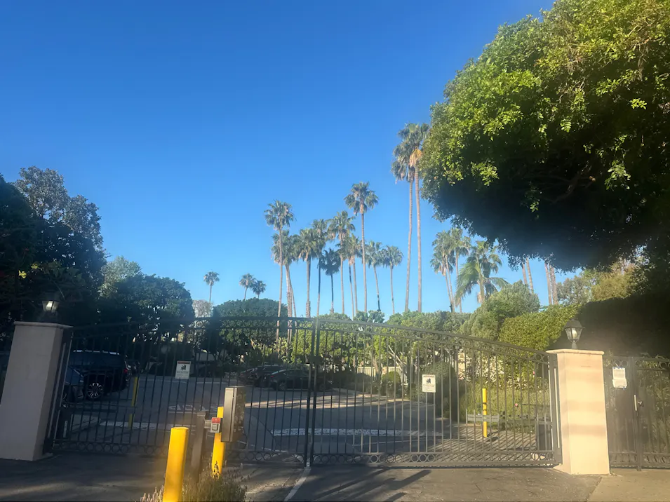 265 South Barrington Avenue, Unit E7 Los Angeles, CA 90049-3303, Los Angeles County