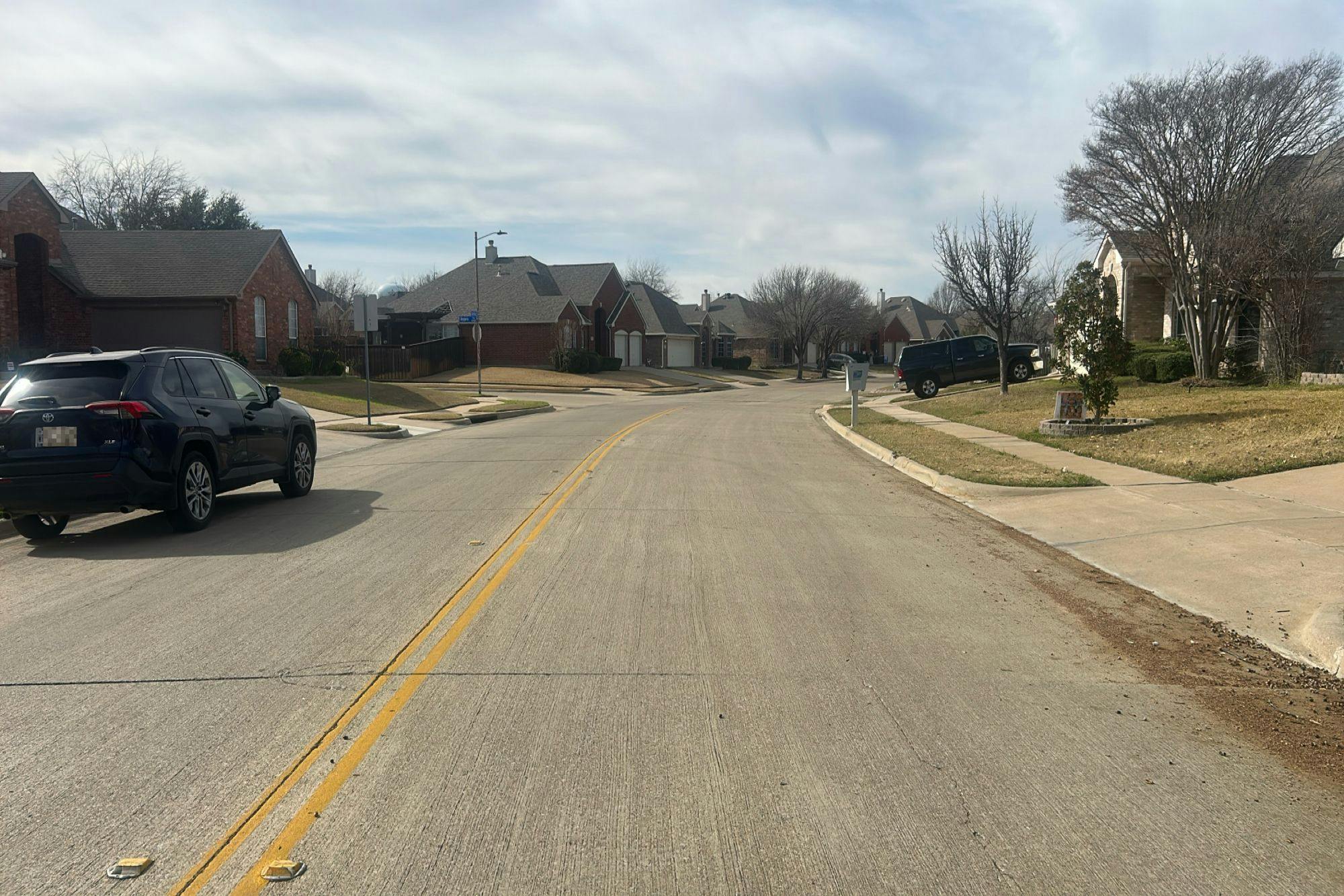 Lynn Creek Dr, Arlington, TX 76002