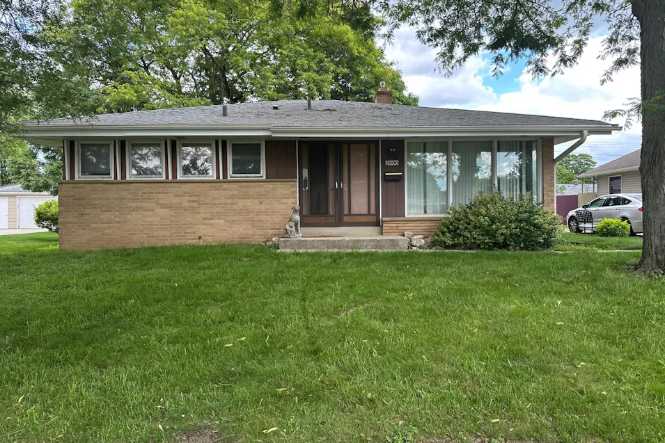 3800 S 94th St Milwaukee, WI 53228, Milwaukee County
