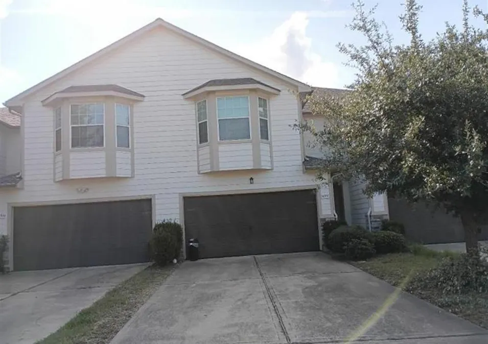 11532 Champions Green Dr Houston, TX 77066, Harris County