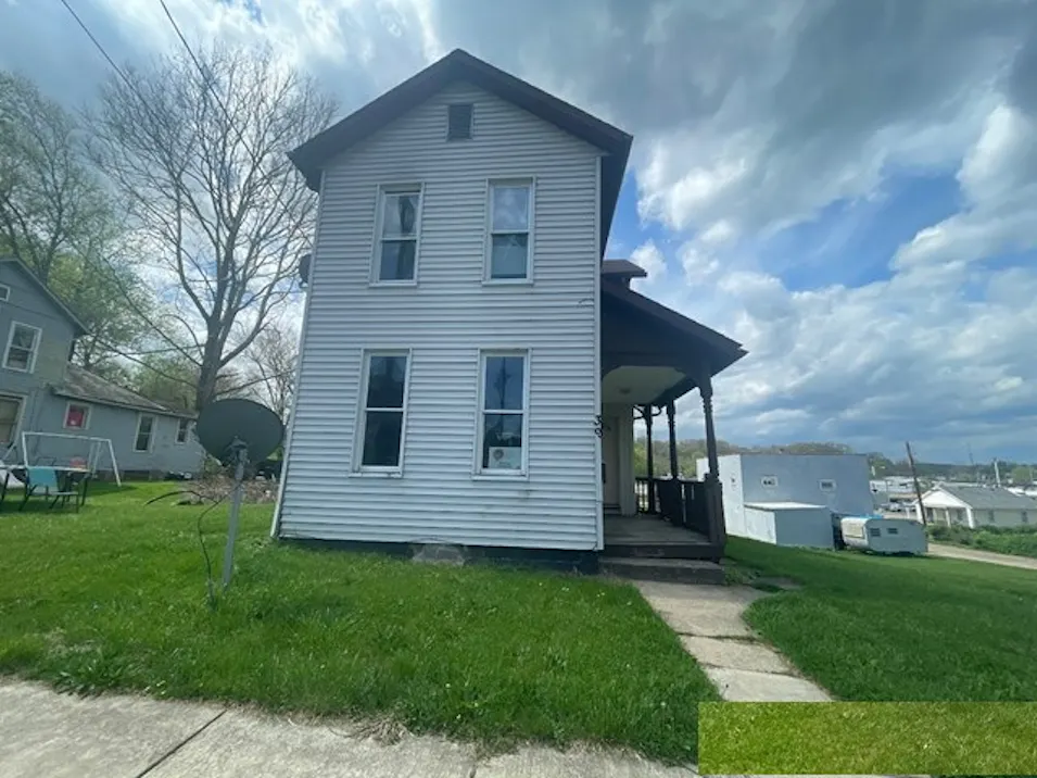 39 Osage Ave Zanesville, OH 43701, Muskingum County