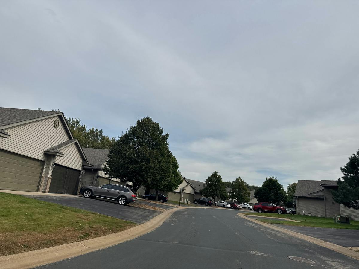 Parkview Ave, Elk River, MN 55330