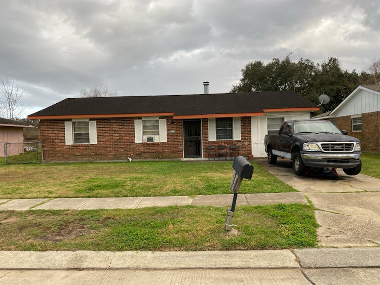 5813 Segnette Drive Marrero, LA 70072, Jefferson County