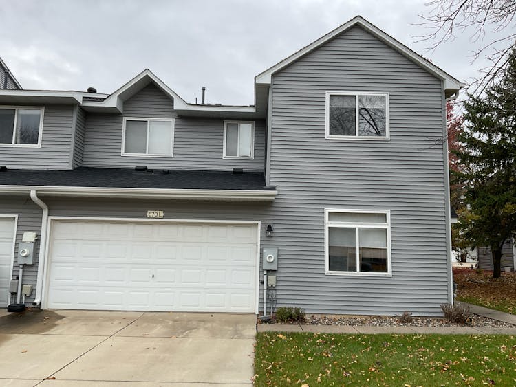 670 Kingfisher Lane Woodbury, MN 55125, Washington County