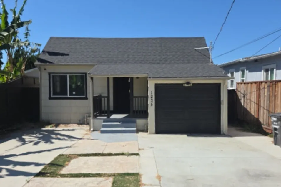 1235 96th Ave Oakland, CA 94603, Alameda County