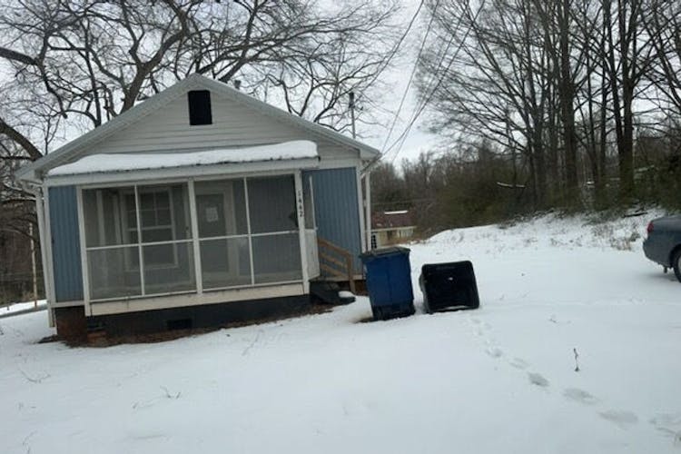 1442 School Street Statesville, NC 28677, Iredell County