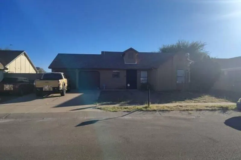 Avenida Manana , Tucson, AZ 85746