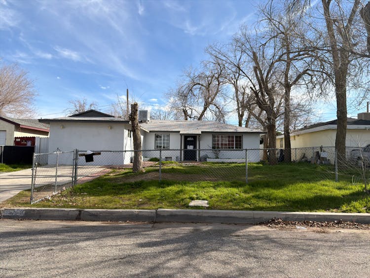 45320 Kingtree Ave Lancaster, CA 93534, Los Angeles County