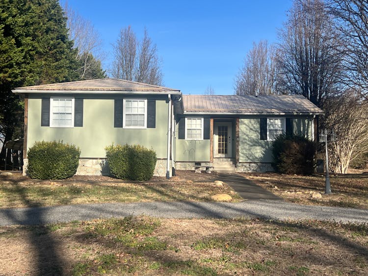 2076 South Fork Drive Morganton, NC 28655, Burke County