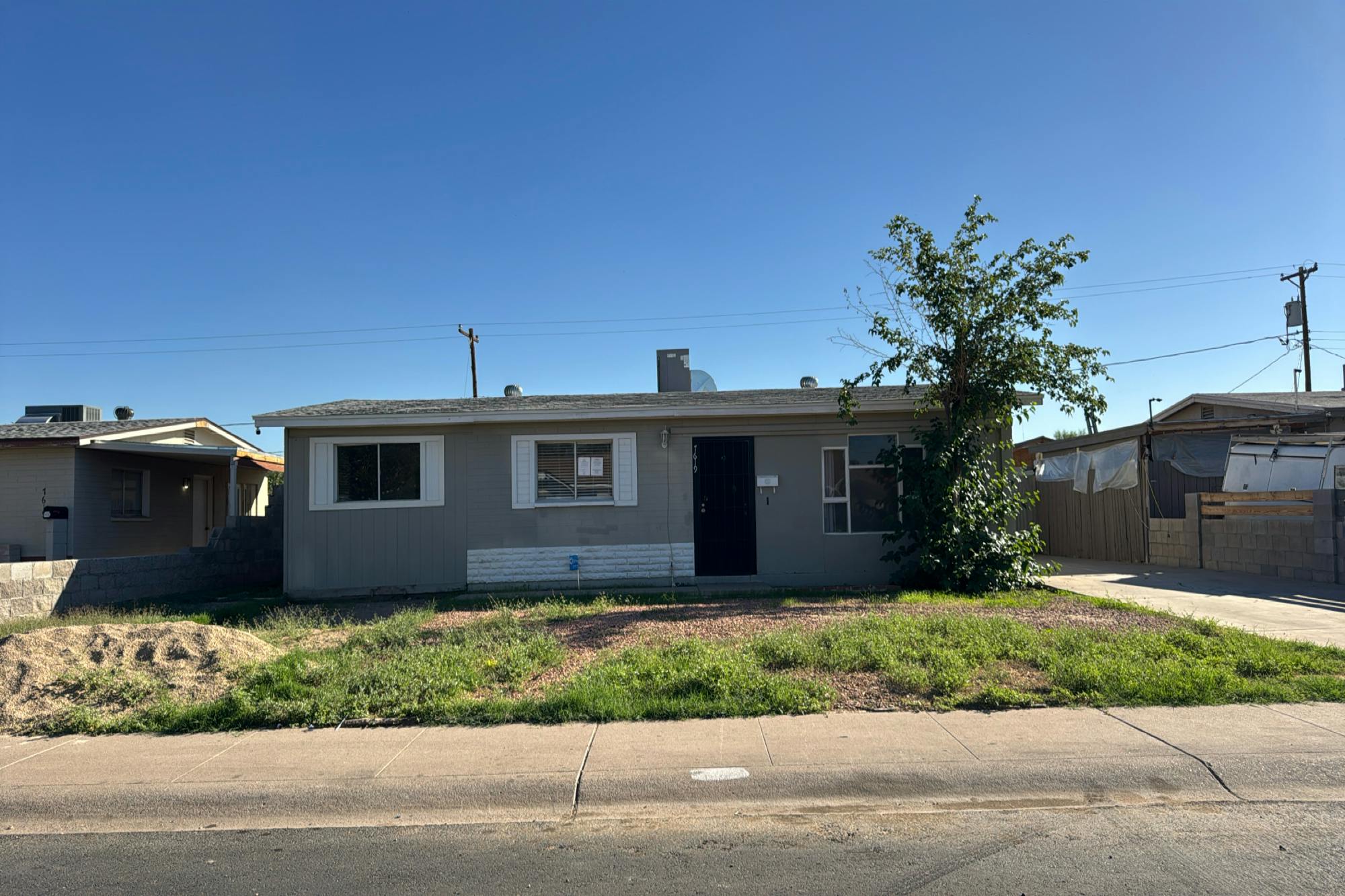 7619 W Clarendon Ave  