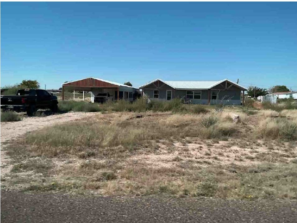 1050 South East County Road 2901 Andrews, TX 79714, Andrews County