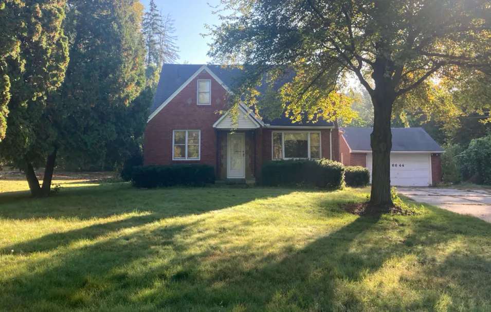 6644 Douglas Rd Lambertville, MI 48144, Monroe County