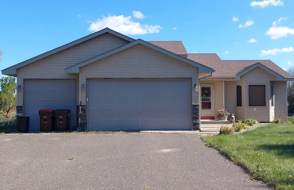 805 Pond View Ct Braham, MN 55006, Isanti County