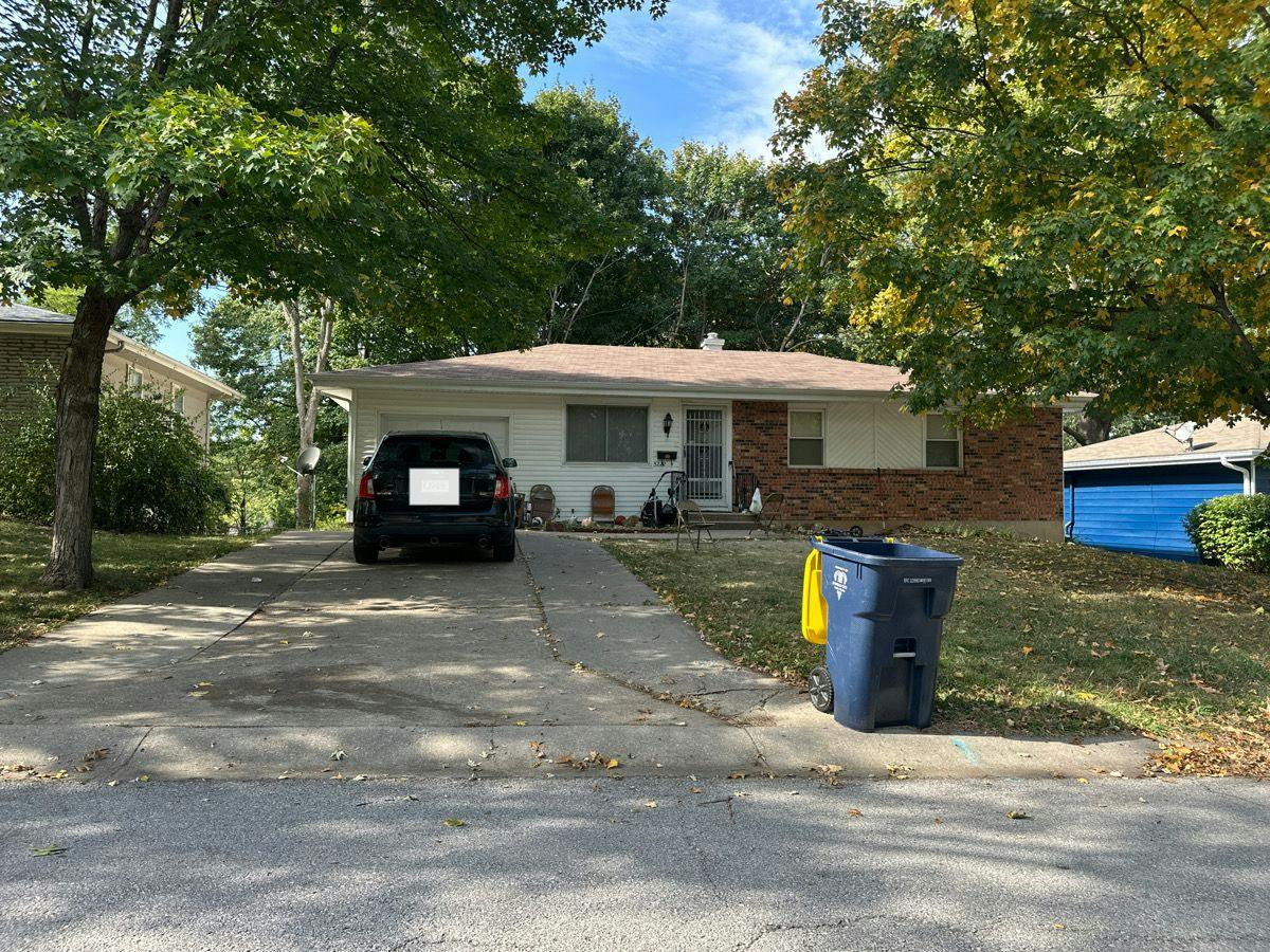 Manchester Ave, Kansas City, MO 64119