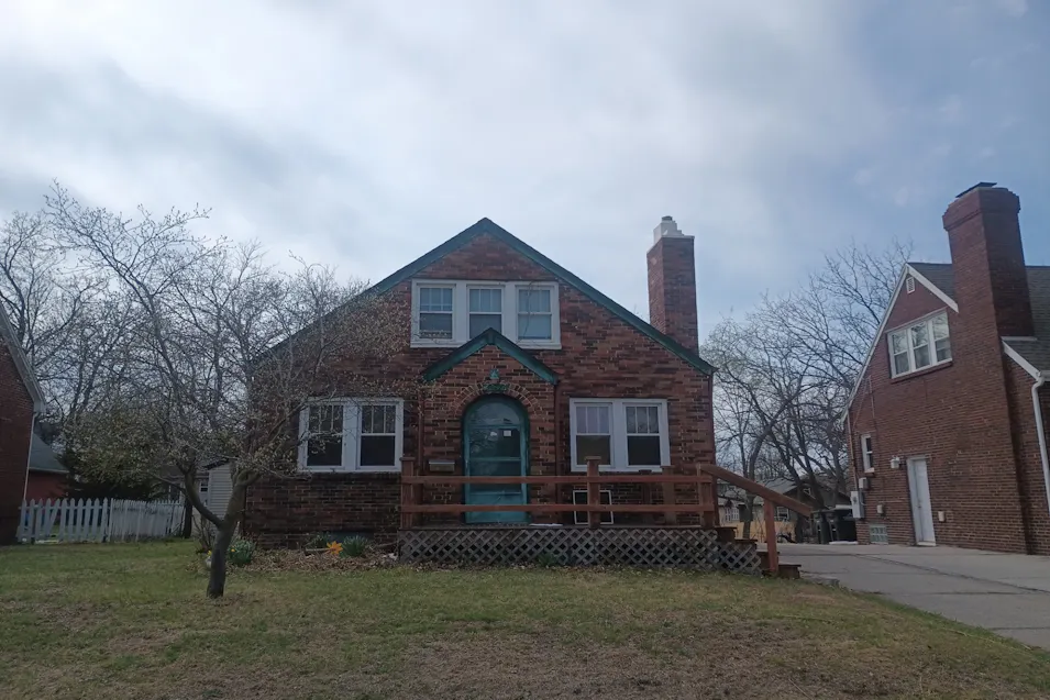 1546 29th St Des Moines, IA 50311, Polk County