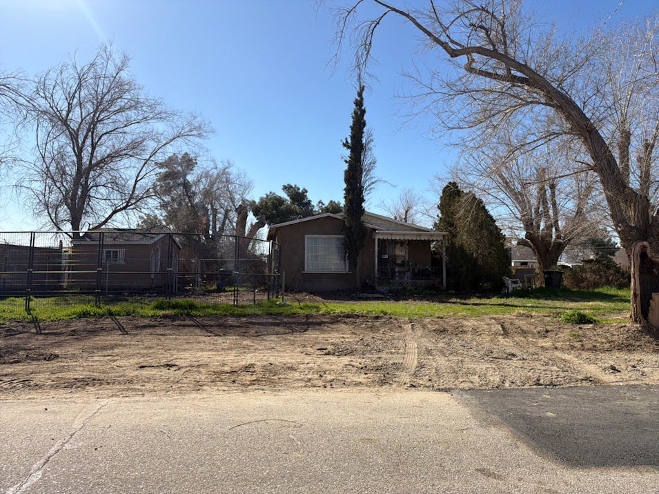 3058 E Avenue H10 Lancaster, CA 93535, Los Angeles County