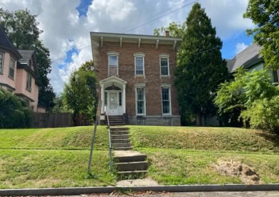 5 Easterly Ave Auburn, NY 13021, Cayuga County