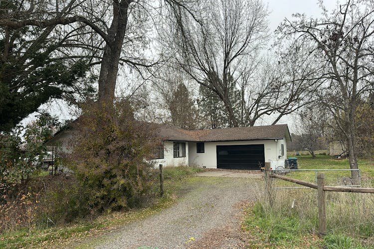 3522 Bellinger Ln Medford, OR 97501, Jackson County