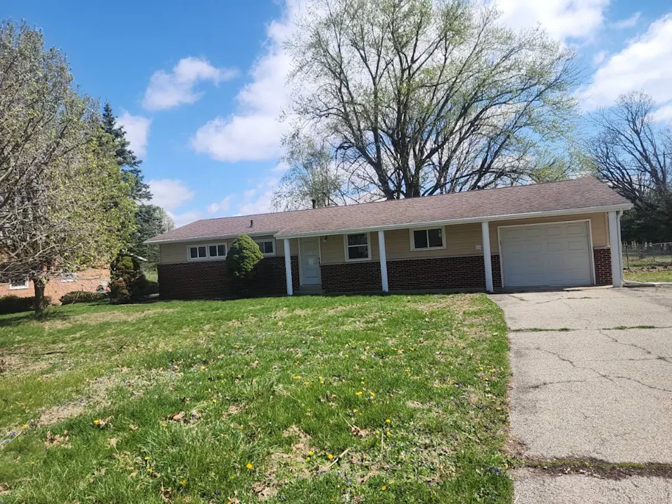 2315 University Dr Charleston, IL 61920, Coles County