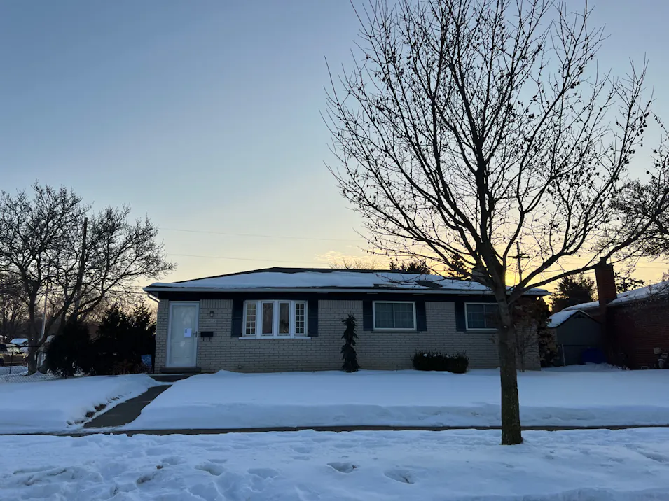 9050 Pere Ave Livonia, MI 48150, Wayne County