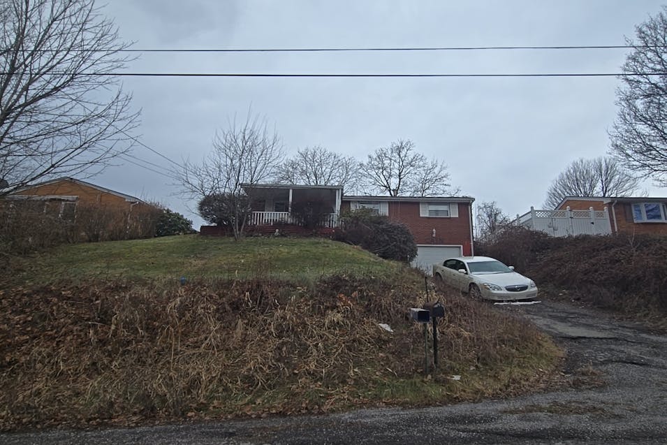 2903 19th Ave Beaver Falls, PA 15010, Beaver County