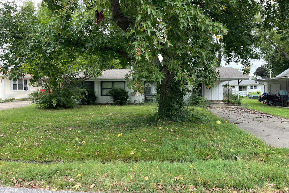 711 E 4th St. Flora, IL 62839, Clay-Il County