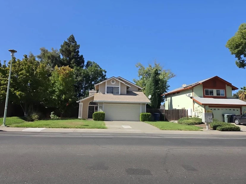 3323 Bridgeford Drive