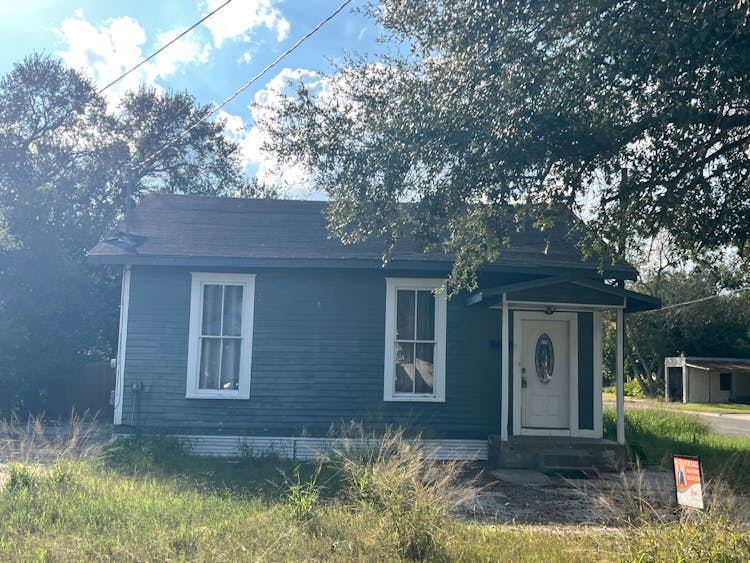 709 N Jefferson St Beeville, TX 78102, Bee County