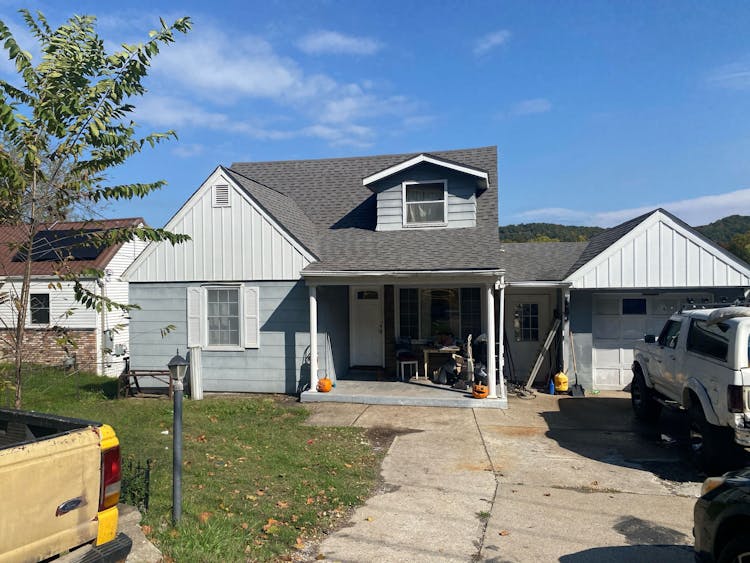 202 Winfield Road Saint Albans, WV 25177, Kanawha County
