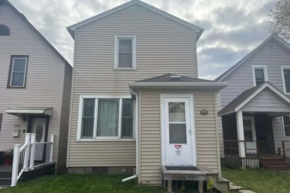 2324 3rd St Duluth, MN 55806, St. Louis County