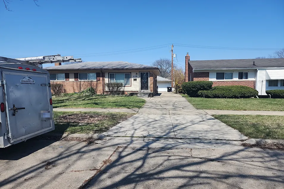 26360 Clarita Redford, MI 48240, Wayne County