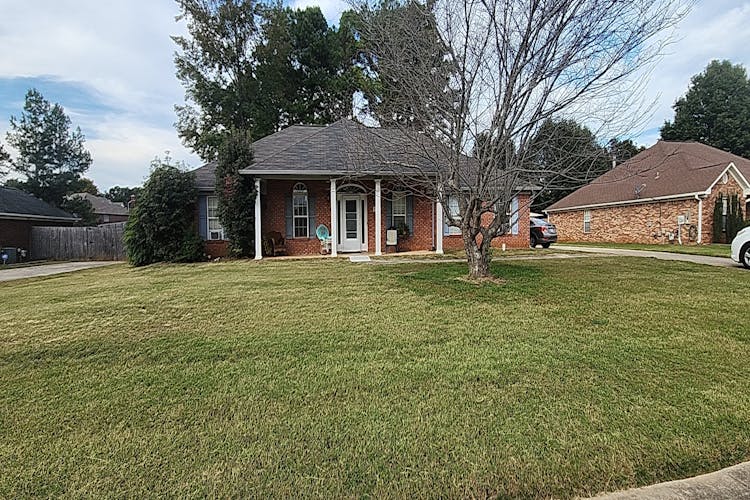 174 Thunderbird Drive Harvest, AL 35749, Madison County