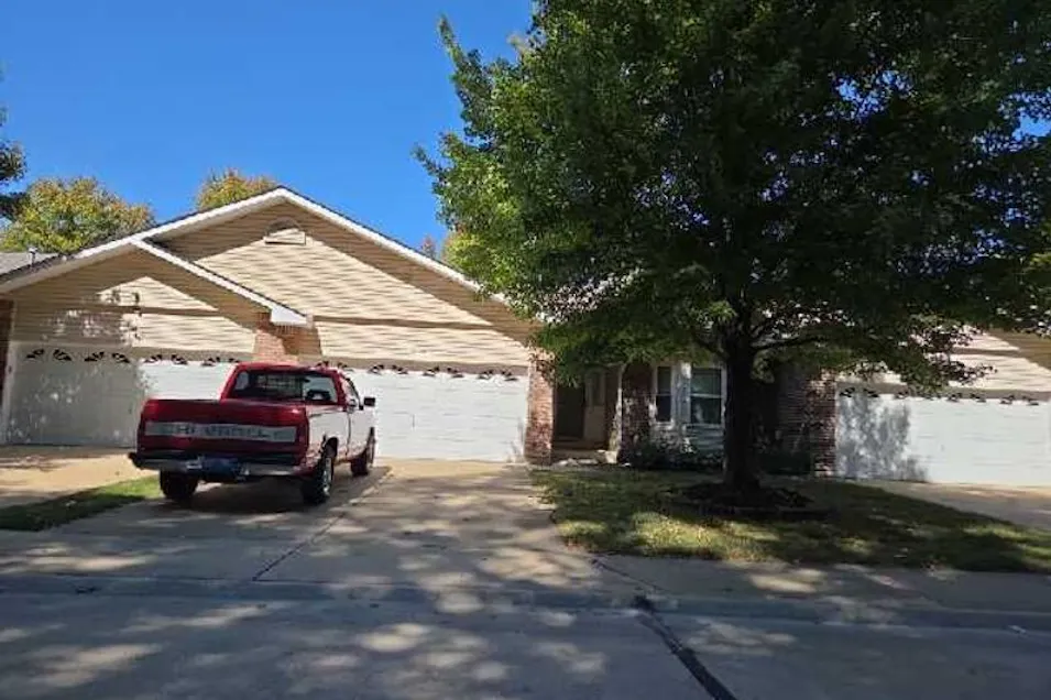 3024 Shady Oak Dr Saint Charles, MO 63301, St. Charles County