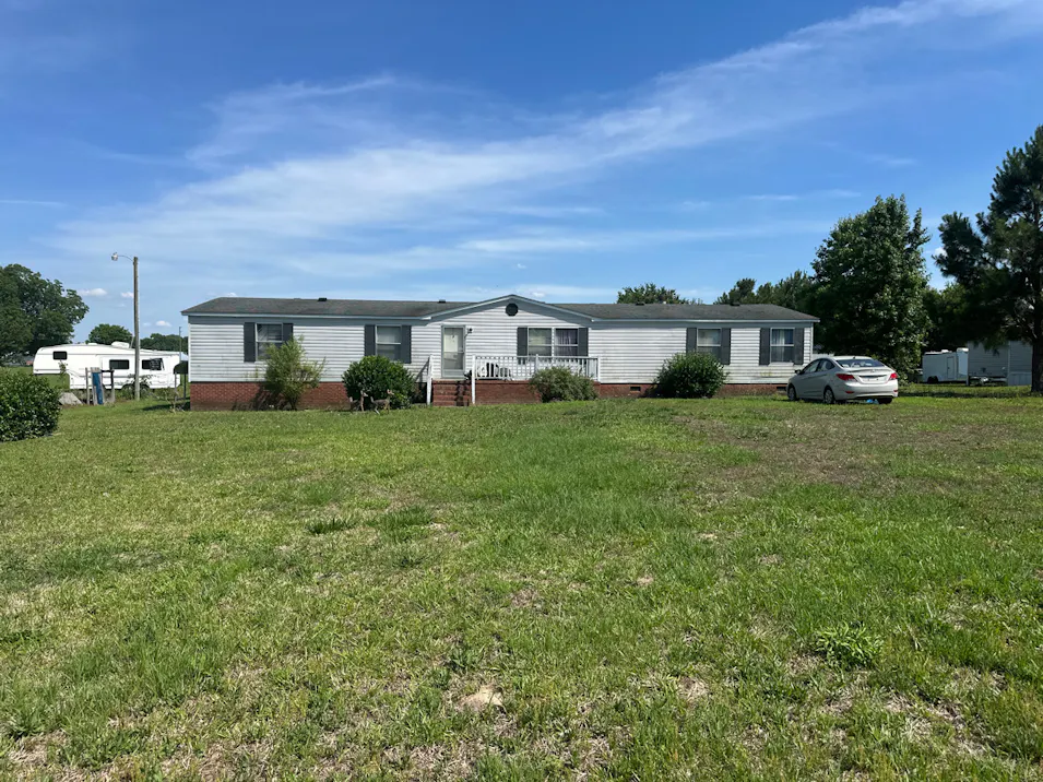 6390 Wayne Memorial Pikeville, NC 27863, Wayne County