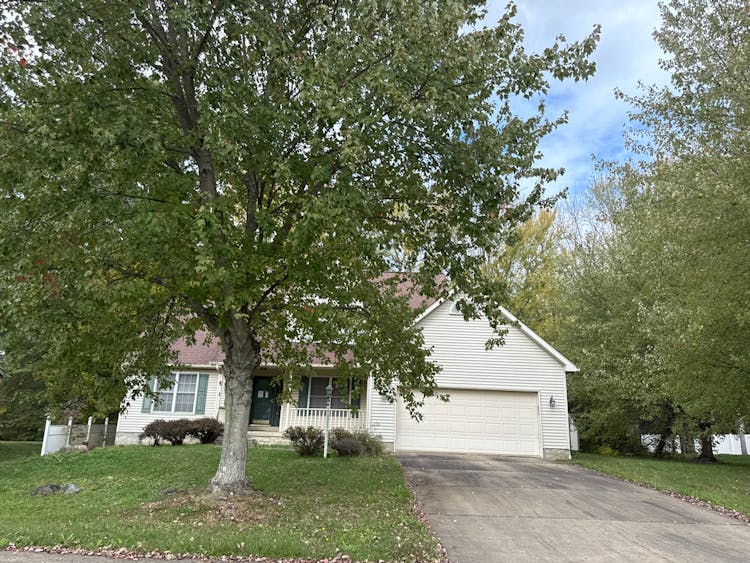 2041 Old Elm Street NE Canton, OH 44721, Stark County