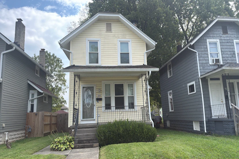 990 Miller Ave