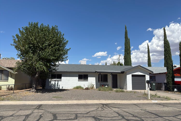 1945 Chicago Ave Kingman, AZ 86401, Mohave County
